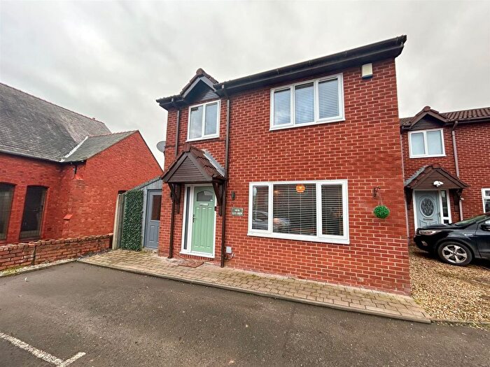 3 Bedroom Detached House For Sale In School Lane, Ponciau, Wrexham, LL14