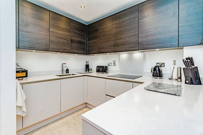 1 Bedroom Flat To Rent In Upper Tooting Road, London, SW17