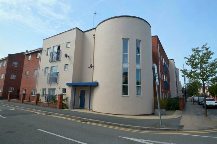 3 Bedroom Flat To Rent In Mallow Street, Hulme, Manchester, M15