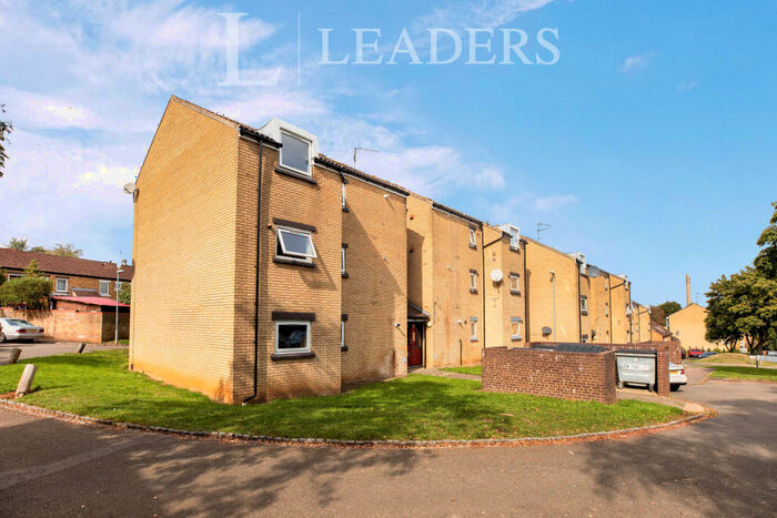 2 Bedroom Flat To Rent In Arrow Head Road, Northampton, Northamptonshire, NN4
