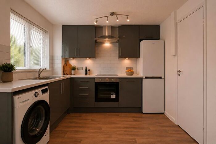 1 Bedroom Property To Rent In Woodlands, Copse Lane, Horley, RH6