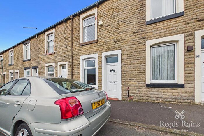 2 Bedroom Terraced House To Rent In Plumbe Street, Burnley, Lancashire, BB11