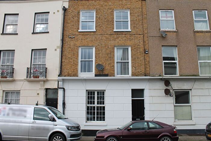 1 Bedroom Terraced House To Rent In Avenue Road, Herne Bay, Kent, CT6