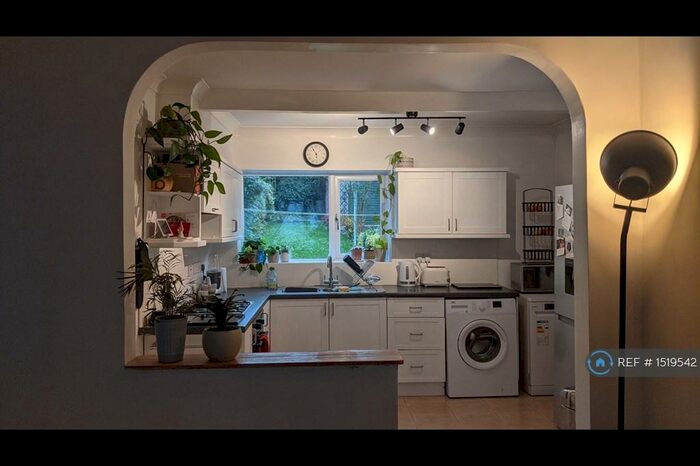 3 Bedroom Semi-Detached House To Rent In Raymond Crescent, Guildford, GU2