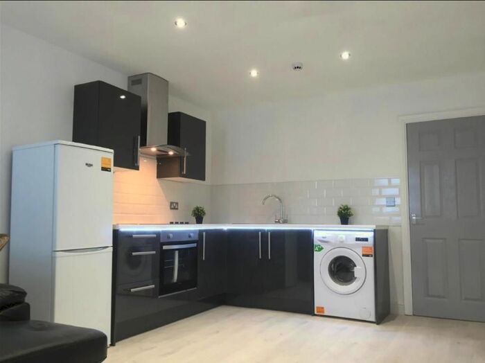 1 Bedroom Flat To Rent In Picton Road, Liverpool, L15