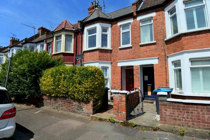 2 Bedroom Flat To Rent In Redfern Road, Harlesden, NW10