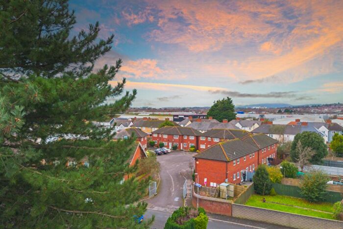 2 Bedroom Apartment For Sale In Deemuir Square, Temorfa, CF24