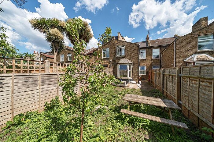 4 Bedroom Terraced House To Rent In Glenwood Road, Harringay, London, N15