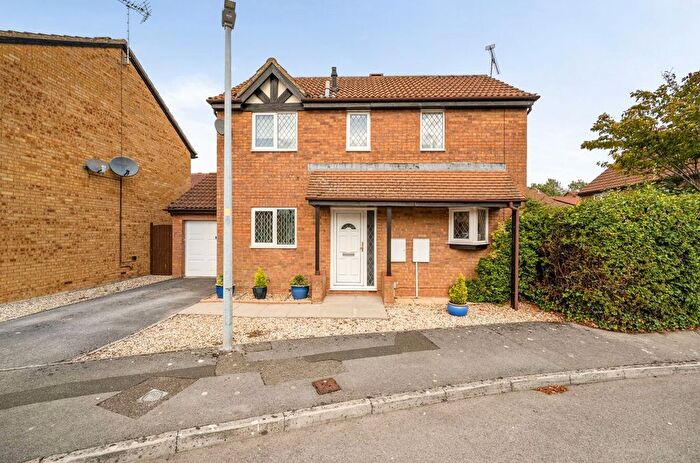 3 Bedroom Detached House For Sale In Godwin Road, Stratton St Margaret, Swindon, SN3