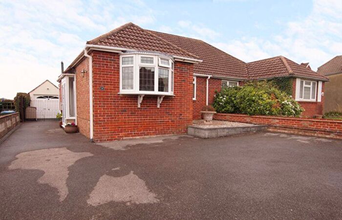 2 Bedroom Semi-Detached Bungalow For Sale In Colinton Avenue, Portchester, PO16