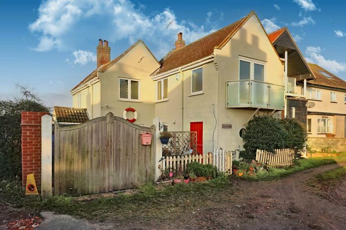 3 Bedroom Cottage For Sale In The Drift, High Road, Trimley St. Mary, Felixstowe IP11