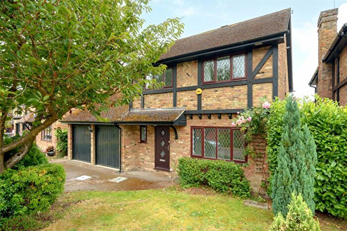 4 Bedroom Detached House To Rent In Springdale, Finchampstead, Wokingham, Berkshire, RG40