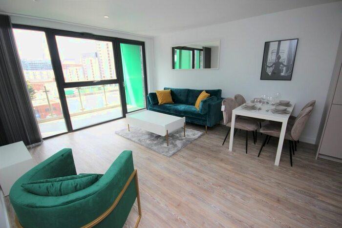 2 Bedroom Flat To Rent In Potato Wharf, Manchester, M3
