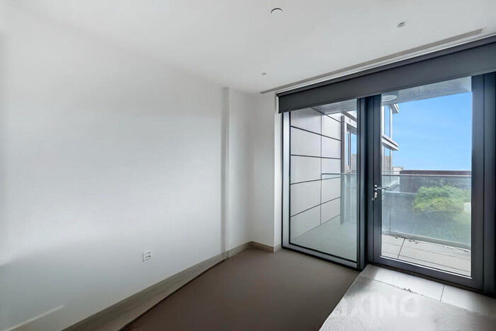 2 Bedroom Apartment To Rent In Royal Mint Street, London, E1