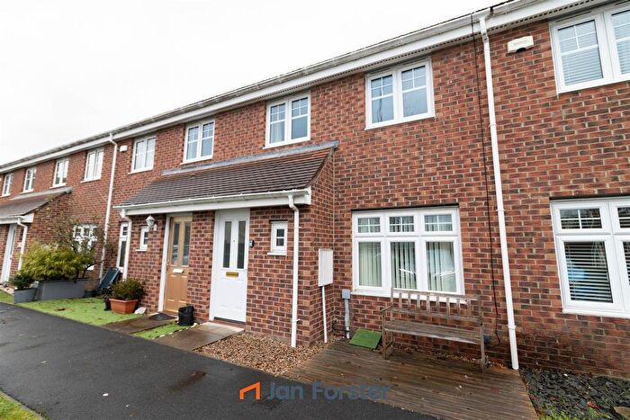 3 Bedroom Terraced House For Sale In Oxford Close, Newcastle Upon Tyne, NE12