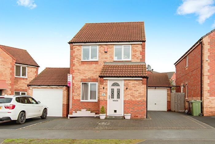 3 Bedroom Detached House For Sale In Plowes Way, Knottingley, WF11