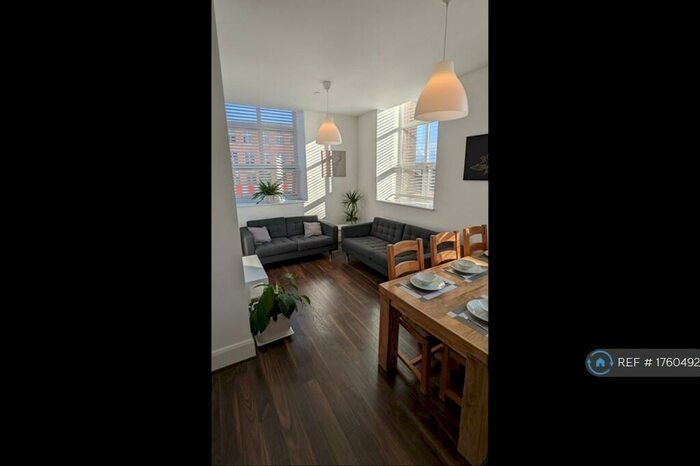 2 Bedroom Flat To Rent In Atlas Mill, Bolton, BL1