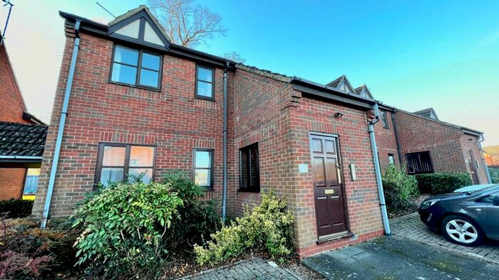 1 Bedroom Apartment To Rent In Eton Close, Northampton, NN7