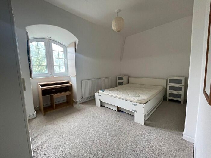 2 Bedroom Apartment To Rent In Mcmillan Street, London, SE8
