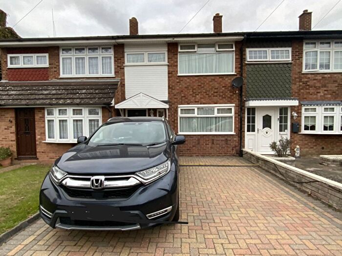 3 Bedroom Terraced House To Rent In Woburn Avenue, Hornchurch, RM12
