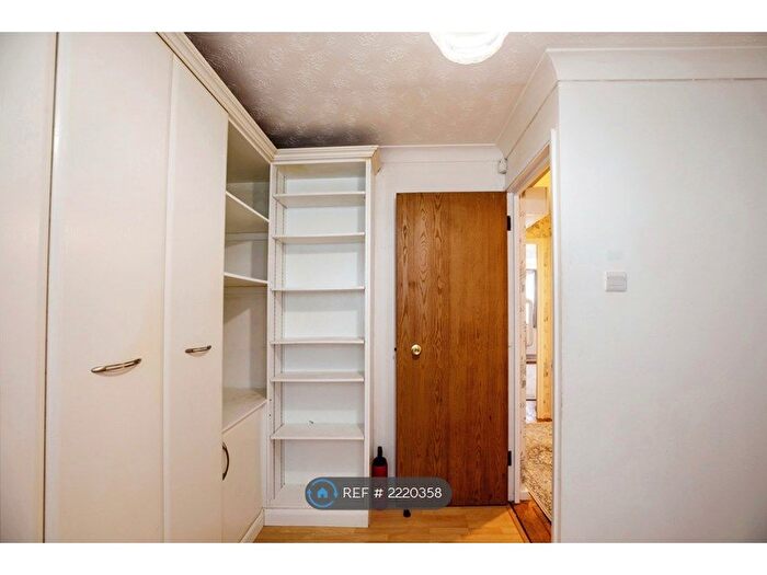 1 Bedroom Flat To Rent In Kirkham Road, London, E6