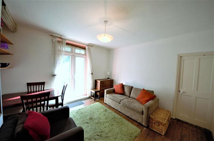 1 Bedroom Apartment To Rent In Maygood Street, Islington, London, N1