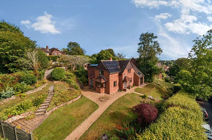 4 Bedroom Detached House For Sale In College Hill, Haslemere, GU27