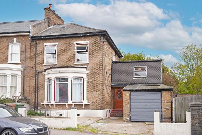 3 Bedroom Flat For Sale In Harefield Road, Brockley, London, SE4