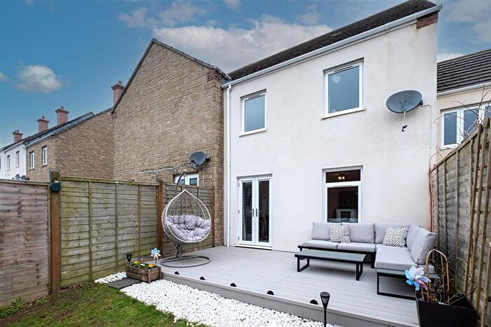 3 Bedroom Terraced House For Sale In Hawkins Way, Helston, TR13