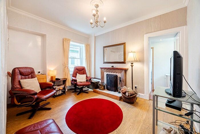 2 Bedroom Terraced House For Sale In Ben Arthur Pace, Lochgoilhead, PA24