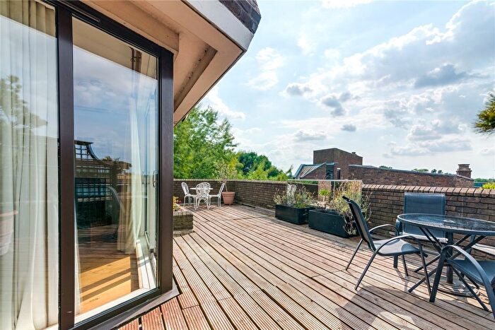 3 Bedroom Flat For Sale In Alder Lodge, Stevenage Road, SW6