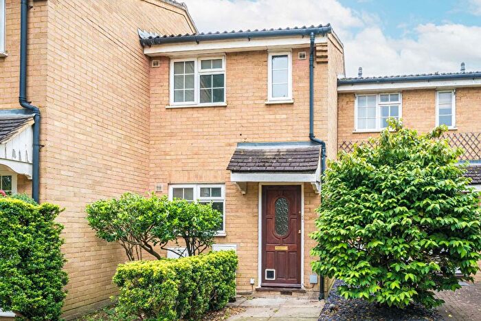 1 Bedroom Property To Rent In Southfield Gardens, Twickenham, TW1