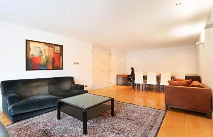 3 Bedroom Flat To Rent In Broadley Terrace, Marylebone, London, NW1