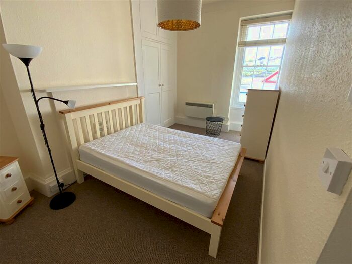 1 Bedroom Flat To Rent In Torrington Street, Bideford, EX39