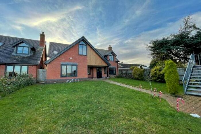 4 Bedroom Detached House To Rent In Gaialands Crescent, Lichfield, WS13