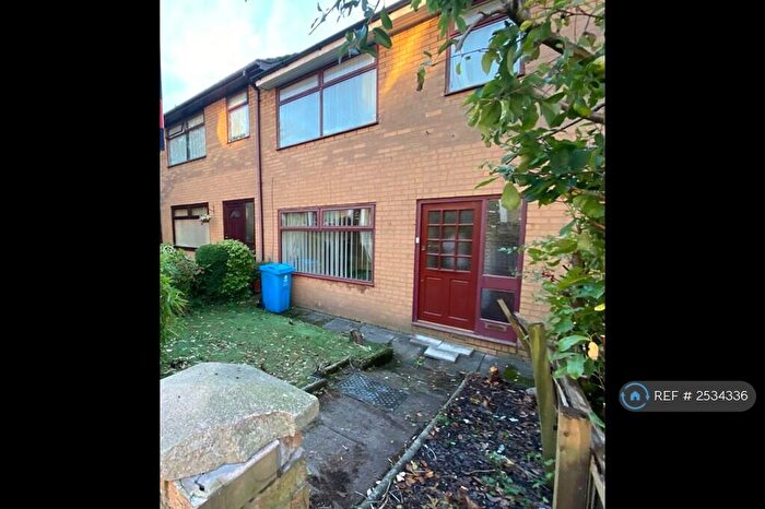 3 Bedroom Terraced House To Rent In Victoria Street, Chadderton, Oldham, OL9