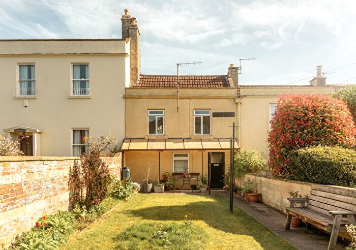 4 Bedroom Terraced House For Sale In Dafford's Buildings, Bath, BA1