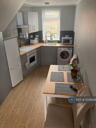 1 Bedroom Semi-Detached House To Rent In Perry Way, Aveley, South Ockendon, RM15