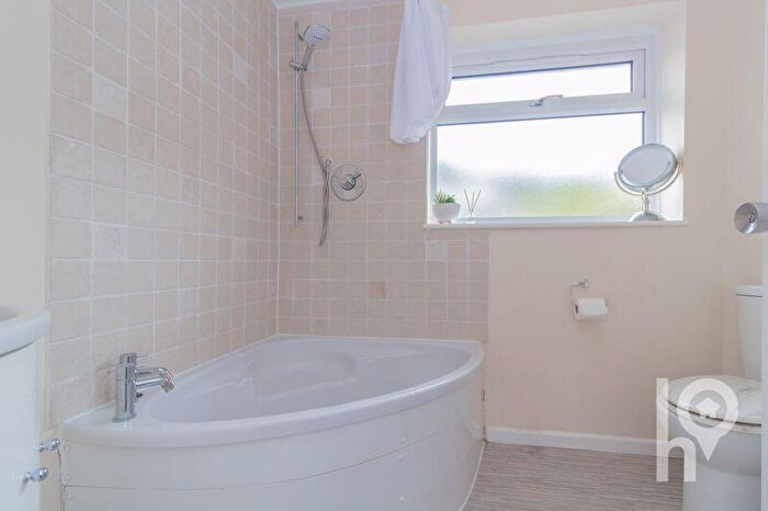 3 Bedroom End Of Terrace House For Sale In Prince Charles Avenue, Minster On Sea, ME12