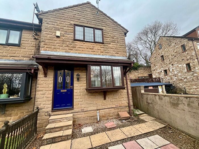3 Bedroom Terraced House To Rent In High Road, Earlsheaton, Dewsbury, WF12