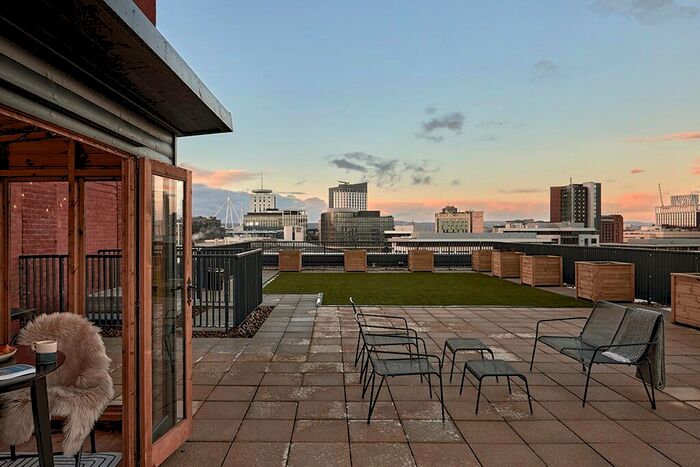 1 Bedroom Flat To Rent In Dumballs Road, Cardiff(City), CF10