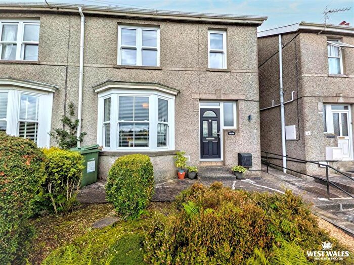 3 Bedroom Semi-Detached House For Sale In Llangunnor Road, Carmarthen, SA31
