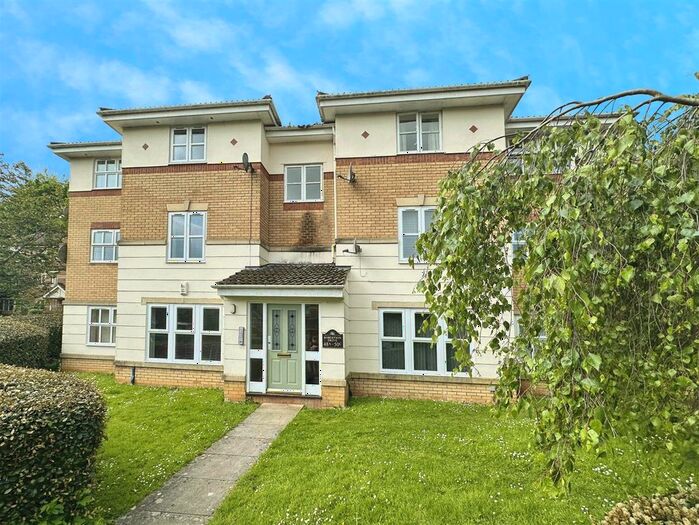 2 Bedroom Flat To Rent In Robertson Drive, St. Annes Park, Bristol, BS4
