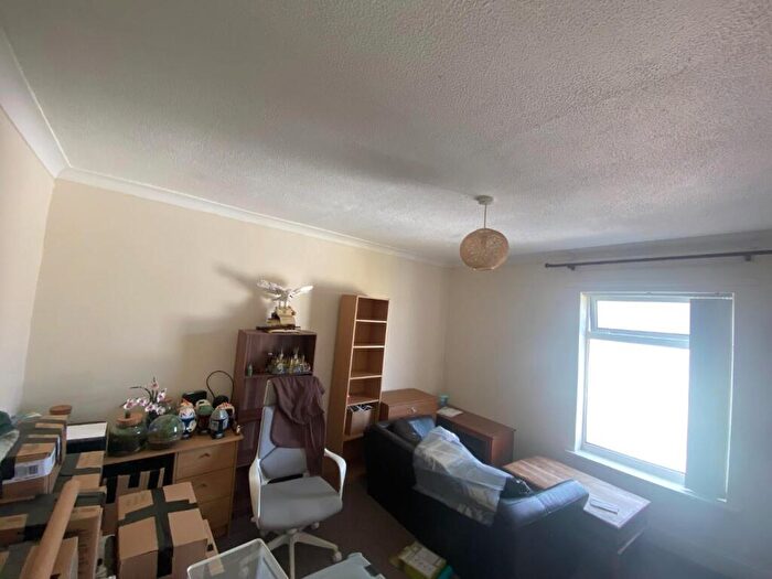 1 Bedroom Apartment To Rent In Pentyre Terrace, Tff, Plymouth, PL4
