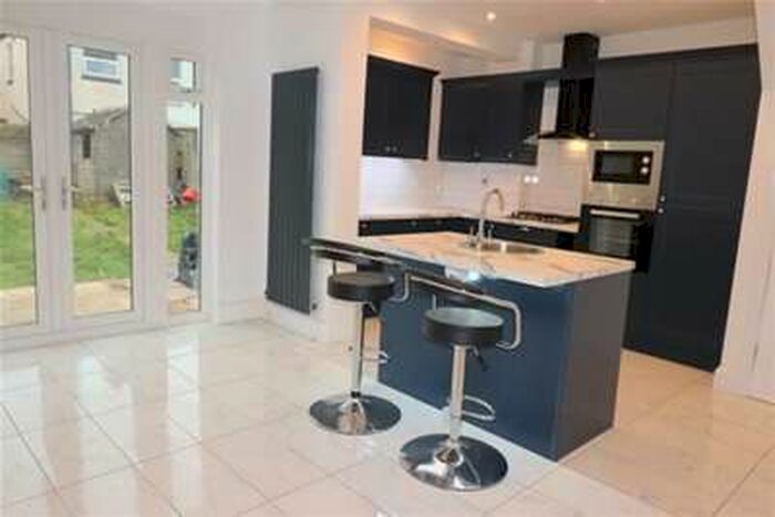 3 Bedroom House To Rent In Beresford Road, Southend On Sea, SS1