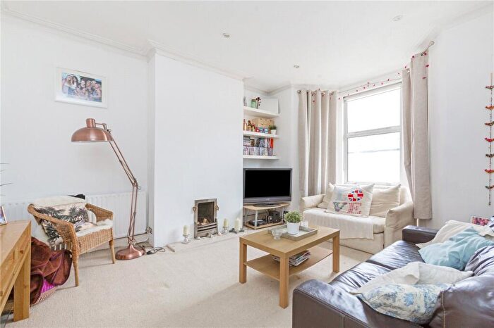 4 Bedroom Flat To Rent In Cambray Road, London, SW12