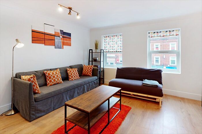 1 Bedroom Flat To Rent In Spacious Bedroom Apartment Commercial Road, London, Greater London, E1