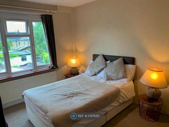 4 Bedroom Terraced House To Rent In Gothic Road, Twickenham, TW2