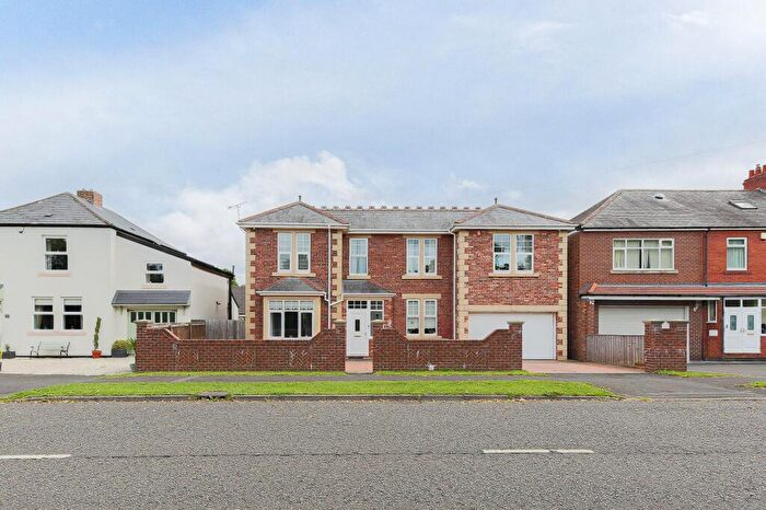 5 Bedroom Detached House For Sale In West Lane, Forest Hall, NE12