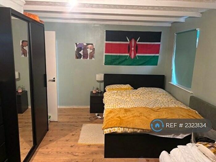 Studio To Rent In Edge Lane, Manchester, M21